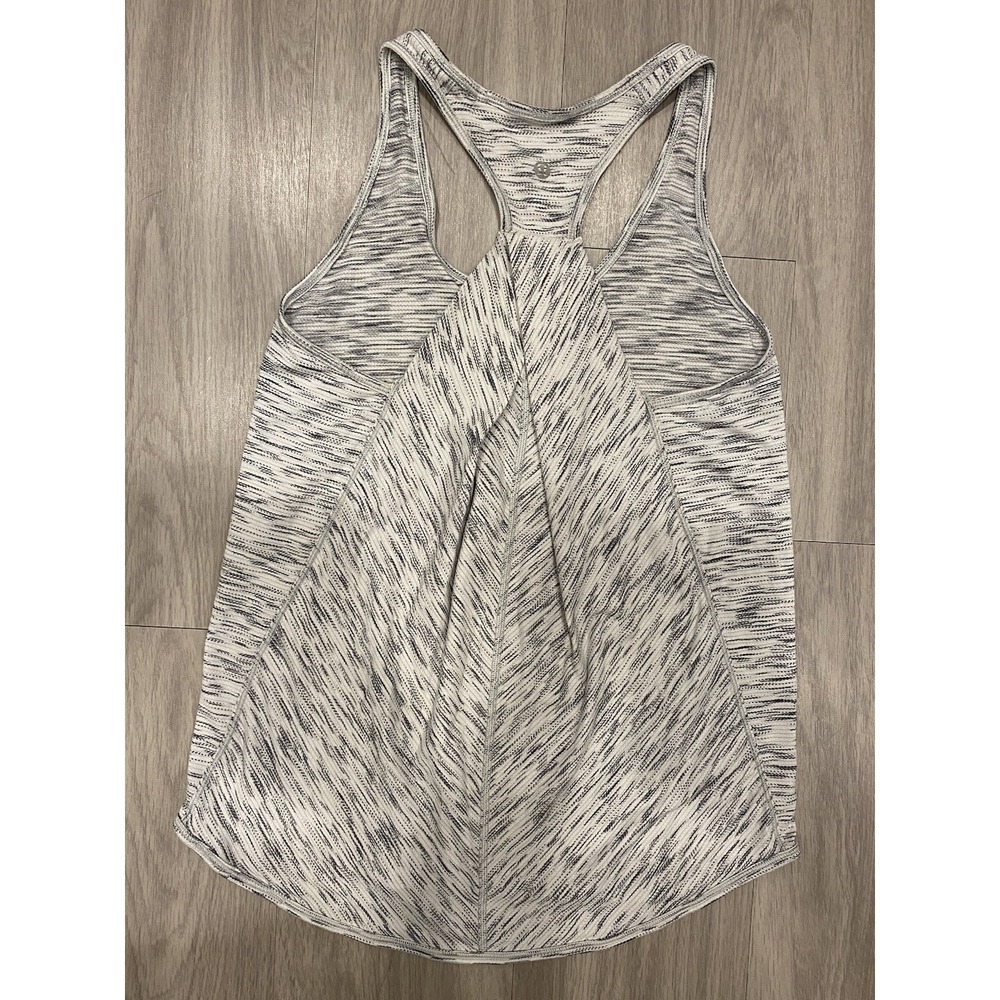 Lululemon Tank Top Women's Medium‎ Large ? Gray Breeze Relaxed Fit Shirt Workout